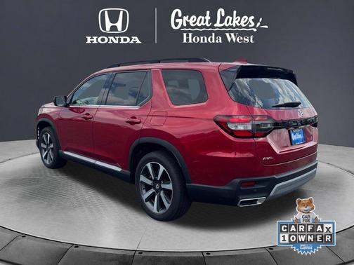 Radiant Red Metallic II 2025 Honda Pilot Touring 8-Passenger