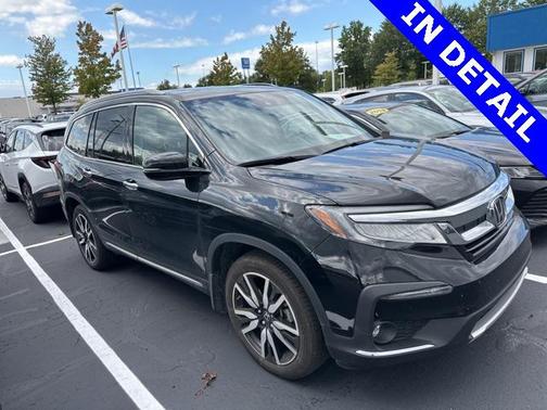 2022 Honda Pilot Touring 8-Passenger