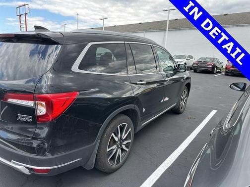 2022 Honda Pilot Touring 8-Passenger