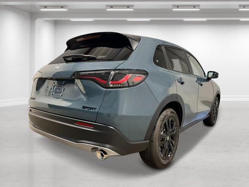 Nordic Forest Pearl 2027 Honda HR-V Sport AWD