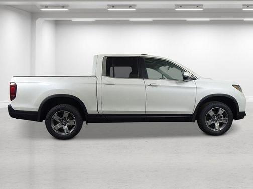 Platinum White Pearl 2026 Honda Ridgeline RTL