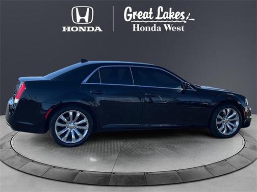 2017 Chrysler 300 Limited