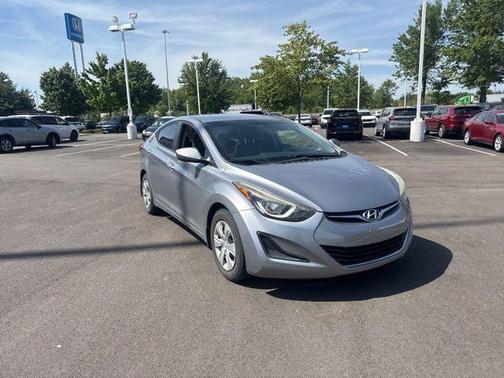 Shale Gray Metallic 2016 Hyundai ELANTRA SE