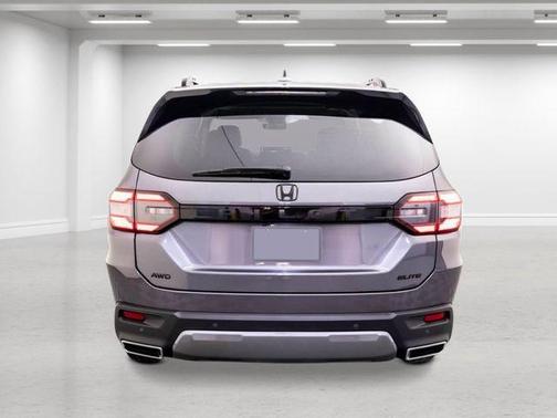 Modern Steel Metallic 2026 Honda Pilot Elite