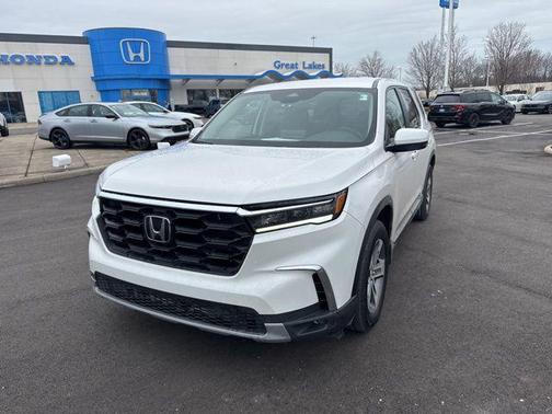 2023 Honda Pilot AWD EX-L 8 Passenger