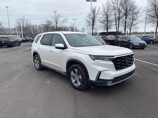 2023 Honda Pilot AWD EX-L 8 Passenger
