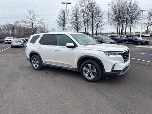 2023 Honda Pilot AWD EX-L 8 Passenger