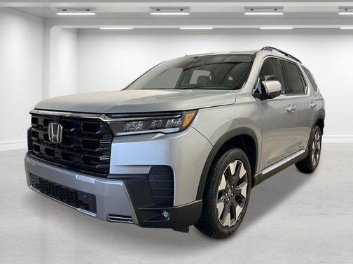 Solar Silver Metallic 2026 Honda Pilot Elite