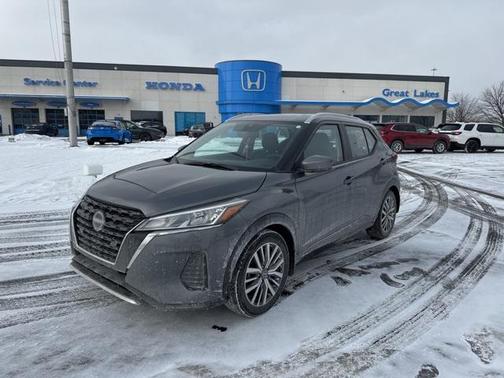 2023 Nissan Kicks SV