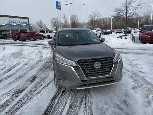 2023 Nissan Kicks SV