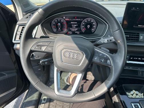 2023 Audi Q5 40 Premium Plus