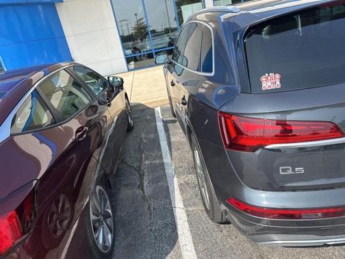 2023 Audi Q5 40 Premium Plus