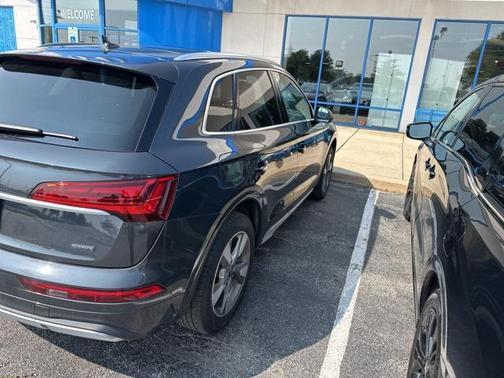 2023 Audi Q5 40 Premium Plus