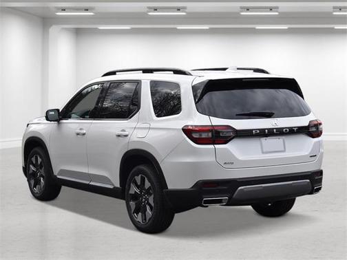 2026 Honda Pilot Touring 8-Passenger