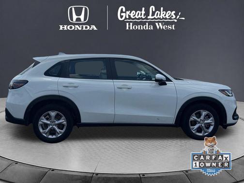 Platinum White Pearl 2025 Honda HR-V LX