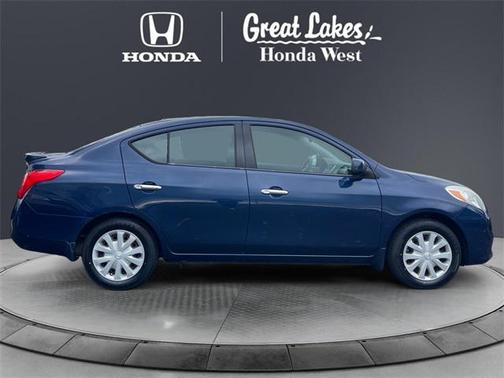 2014 Nissan Versa 1.6 SV