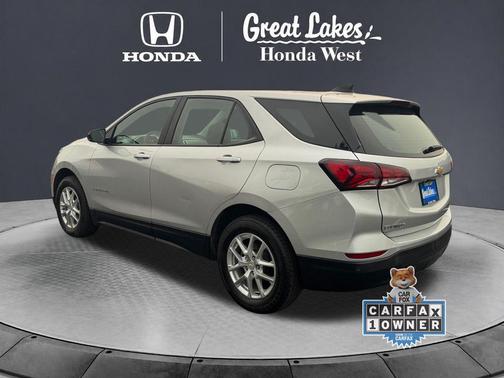 Silver Ice Metallic 2022 Chevrolet Equinox LS