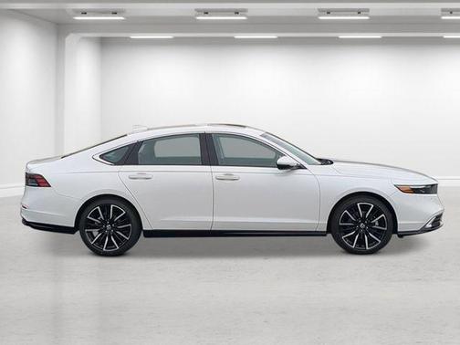 Platinum White Pearl 2026 Honda Accord Hybrid Touring