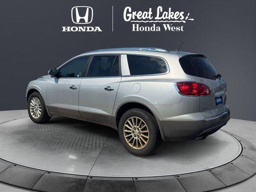 Quicksilver Metallic 2011 Buick Enclave 1XL