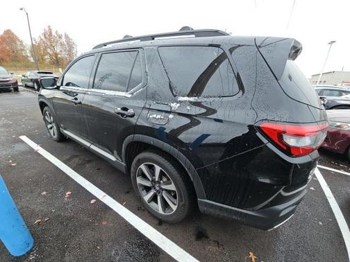2023 Honda Pilot AWD Elite