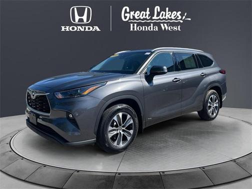 2022 Toyota Highlander Hybrid XLE