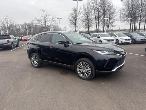 2023 Toyota Venza XLE