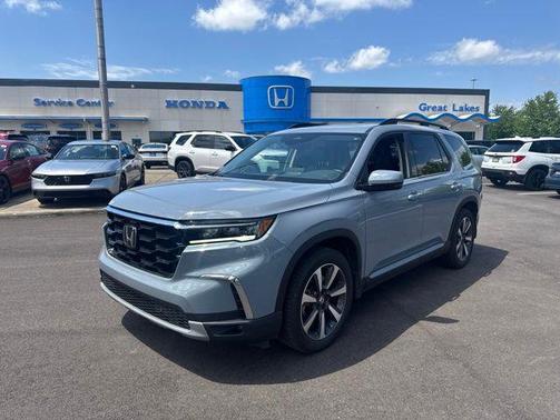 Sonic Gray Pearl 2023 Honda Pilot Touring 8-Passenger