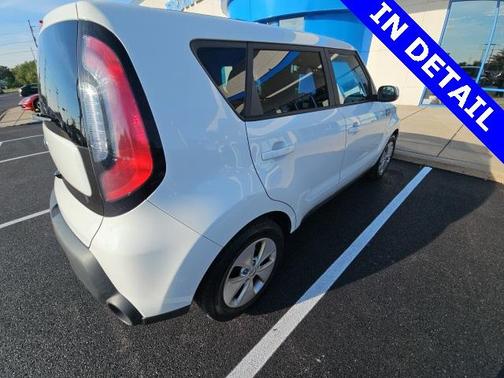 2016 Kia Soul Base