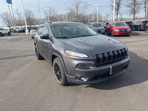 Granite Crystal Metallic Clearcoat 2015 Jeep Cherokee Latitude