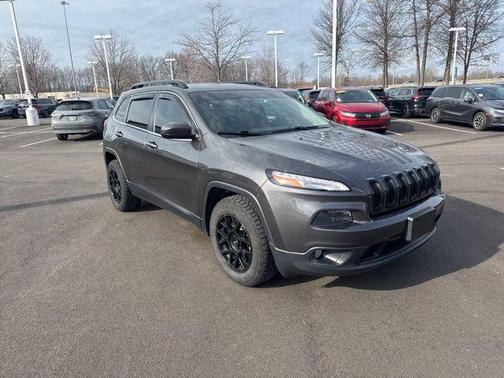 Granite Crystal Metallic Clearcoat 2015 Jeep Cherokee Latitude