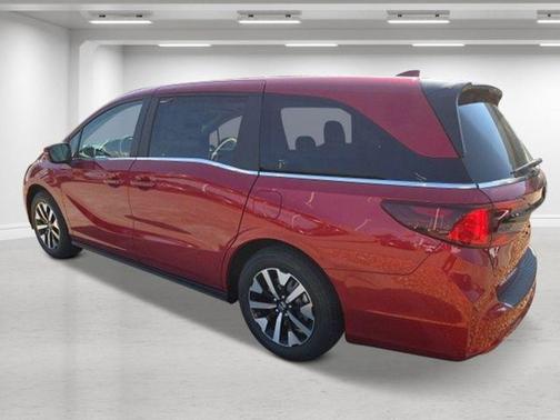 Radiant Red Metallic II 2026 Honda Odyssey EX-L