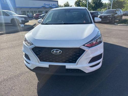 Dazzling White 2019 Hyundai TUCSON SE