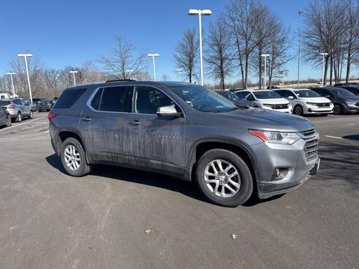 2018 Chevrolet Traverse LT Cloth