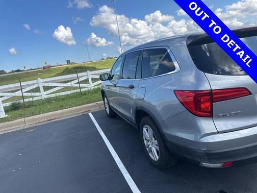 2016 Honda Pilot LX