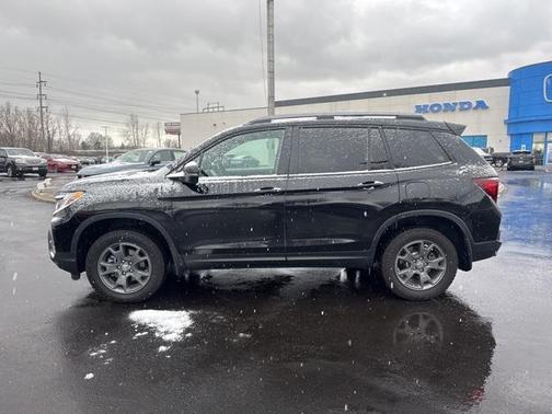 2025 Honda Passport AWD TrailSport