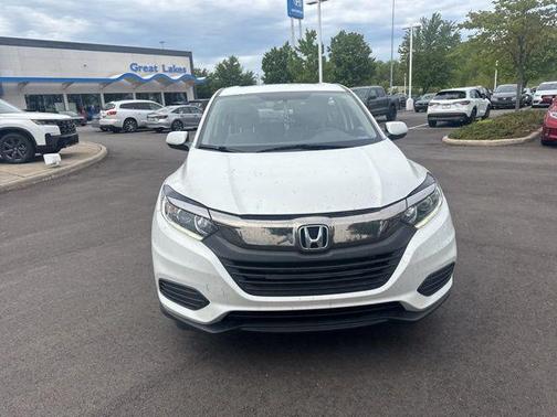 Platinum White Pearl 2021 Honda HR-V LX