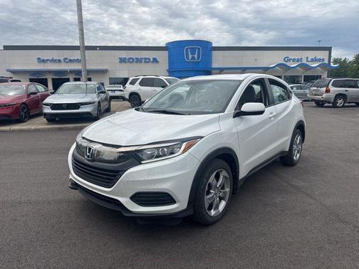 Platinum White Pearl 2021 Honda HR-V LX