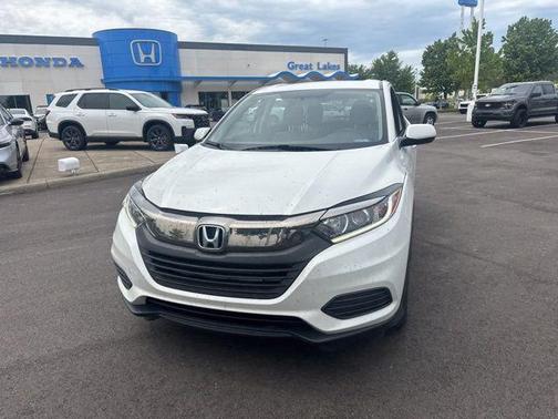 Platinum White Pearl 2021 Honda HR-V LX