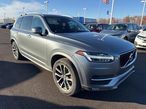2019 Volvo XC90 T5 Momentum