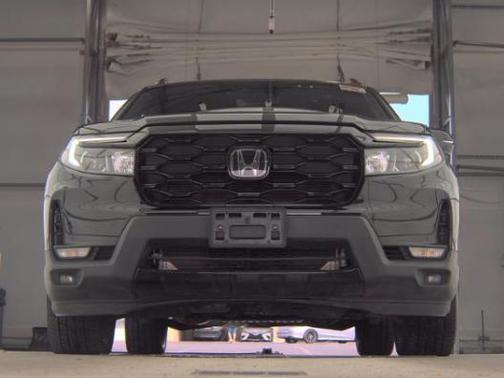 Crystal Black Pearl 2022 Honda Passport AWD Elite