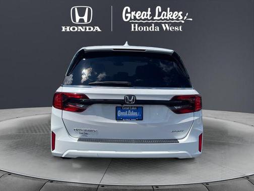 Platinum White Pearl 2025 Honda Odyssey Sport-L