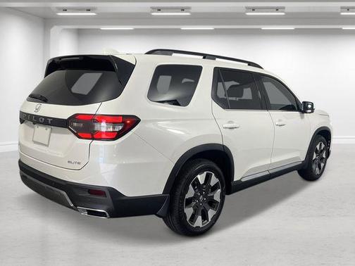 Platinum White Pearl 2026 Honda Pilot Elite