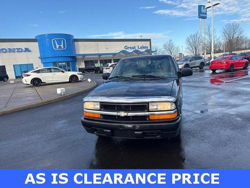2001 Chevrolet S-10 Base