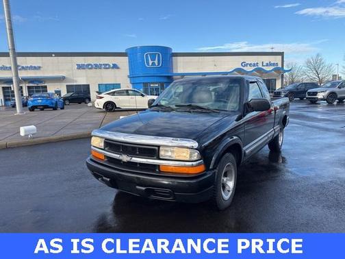 2001 Chevrolet S-10 Base