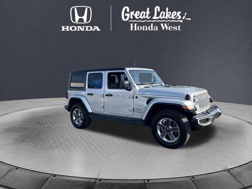 Silver Zynith Clearcoat 2022 Jeep Wrangler Unlimited Sahara