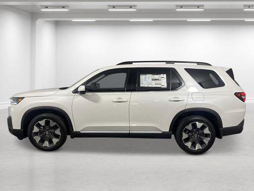 Platinum White Pearl 2026 Honda Pilot Elite
