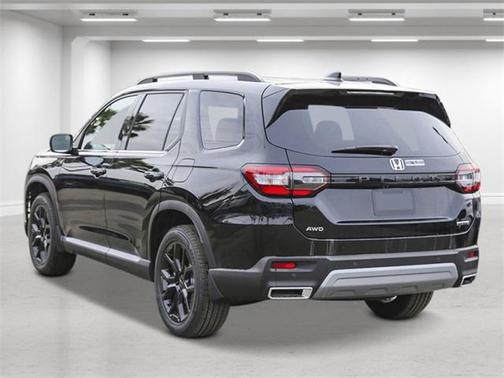 2025 Honda Pilot Touring 8-Passenger
