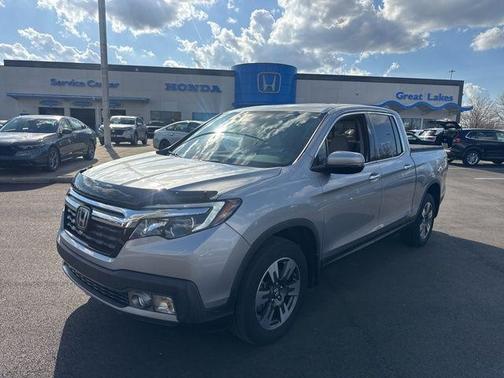 Lunar Silver Metallic 2017 Honda Ridgeline RTL-E