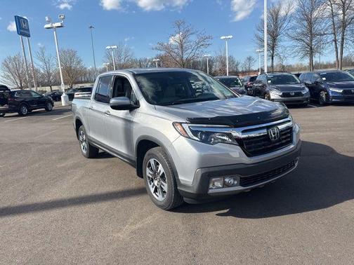 Lunar Silver Metallic 2017 Honda Ridgeline RTL-E