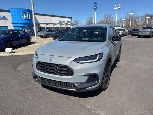 Urban Gray Pearl 2024 Honda HR-V Sport